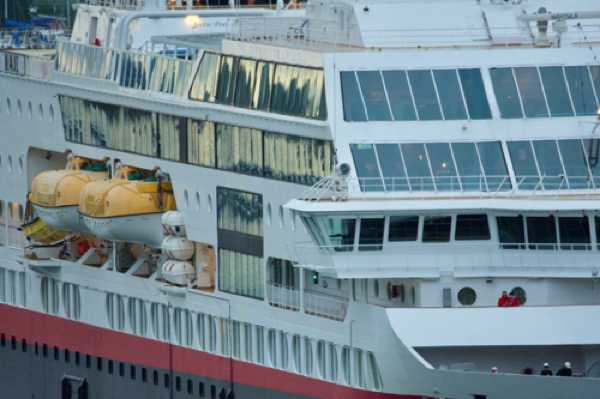 19 August 2022 - 06:43:39

----------------------
Cruise ship Maud returns to Dartmouth